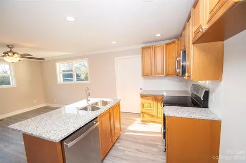 1120 6th St, Lancaster, SC 29720 photo 4