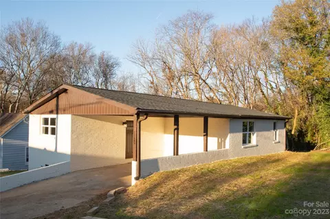 1120 6th St, Lancaster, SC 29720