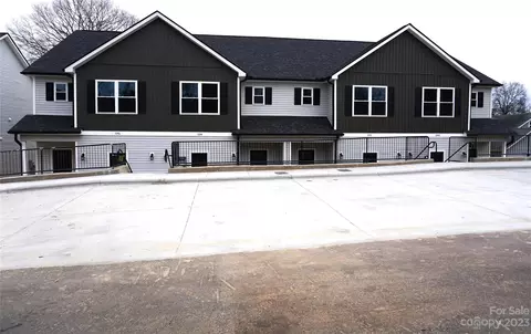 1044 Mclain Rd, Kannapolis, NC 28083