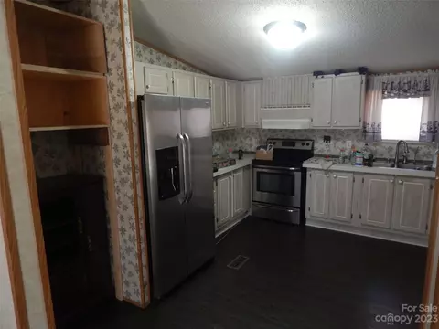 1643 Hill River Rd, Hiddenite, NC 28636 photo 9