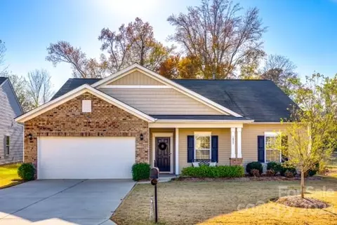 1827 Yellow Daisy Dr, Stallings, NC 28104