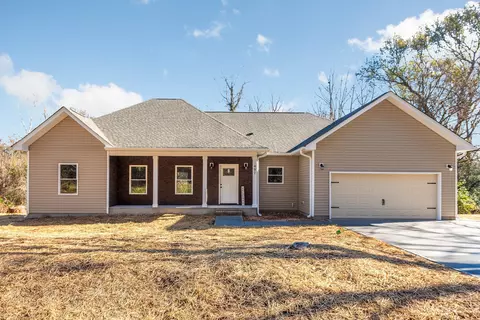 407 Tuckaseege Rd, Mount Holly, NC 28120