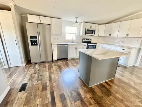 1118 Ostwalt Amity Rd, Cleveland, NC 27013