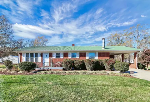 21823 Carriker Rd, Albemarle, NC 28001
