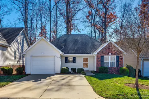 111 Keswick Ln, Mooresville, NC 28117