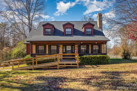 2001 Echo Ln, Gastonia, NC 28052