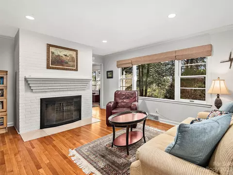 520 Walnut Loop, Laurel Park, NC 28739 photo 4