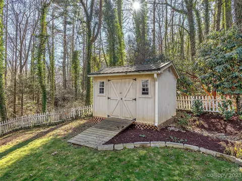 520 Walnut Loop, Laurel Park, NC 28739 photo 21