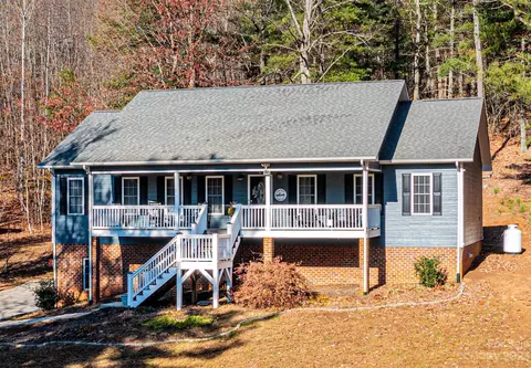 1905 Starcross Se Rd SE, Lenoir, NC 28645