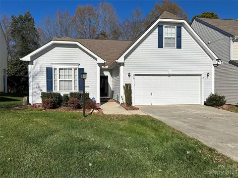 719 Marthas View Dr, Huntersville, NC 28078