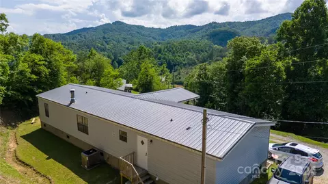 218 Gerald Dr, Marshall, NC 28753