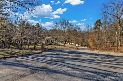 21 Windswept Dr, Candler, NC 28715 photo 10