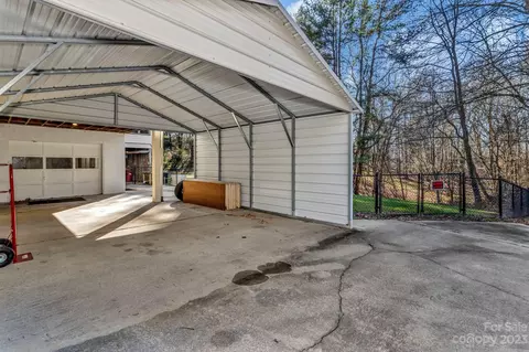 21 Windswept Dr, Candler, NC 28715 photo 8