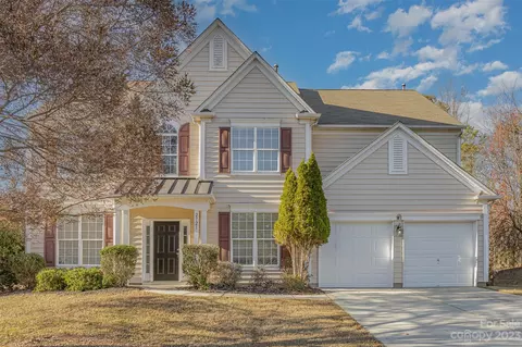 2721 Ballade Dr, Matthews, NC 28105