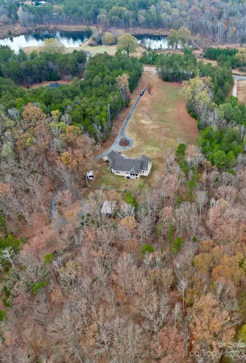810 Sutton Spring Rd, York, SC 29745 photo 3