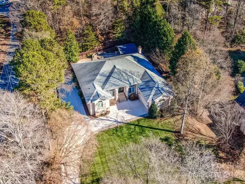 107 Red Brook Ln, Mooresville, NC 28117