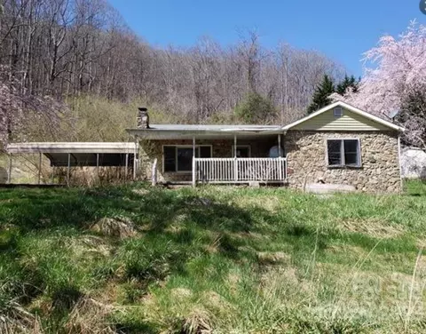 1139 Fisher Branch Rd, Marshall, NC 28753