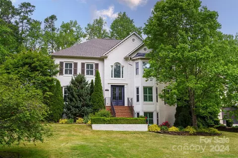 17600 River Ford Dr, Davidson, NC 28036