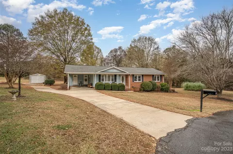 1284 Rockcrest Ct, Concord, NC 28027