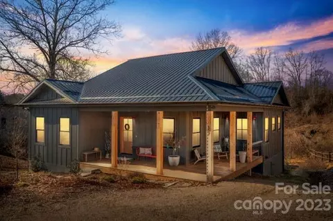 507 Wilma Dykeman Trl, Asheville, NC 28804
