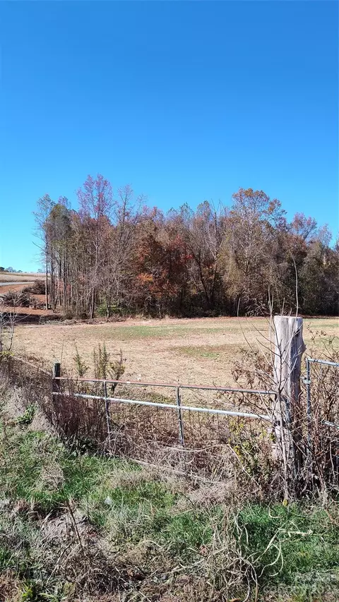 000 Tomlin Rd, Harmony, NC 28634 photo 3