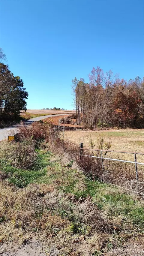 000 Tomlin Rd, Harmony, NC 28634