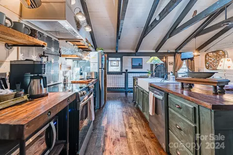 Kitchen - 62 Weeping Cherry Forest Rd, Fairview, NC 28730 photo 3 of 4