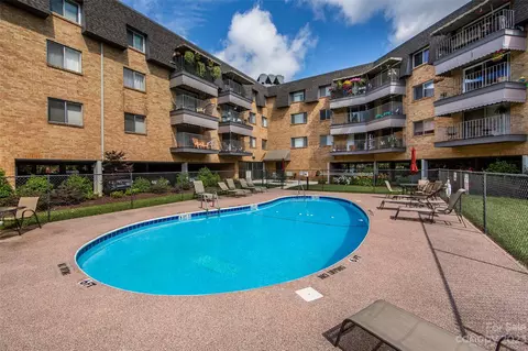 1323 Queens 210 Rd #210, Charlotte, NC 28207