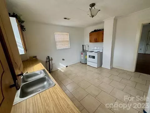 604 4th Se St SE, Conover, NC 28613 photo 7