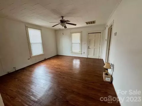 604 4th Se St SE, Conover, NC 28613 photo 10