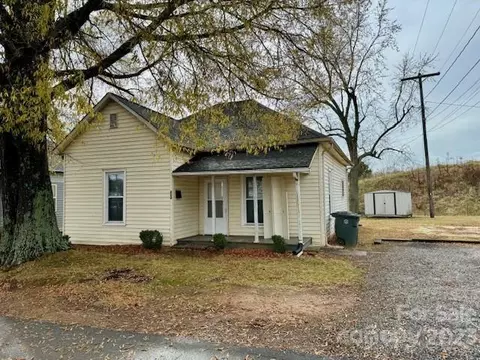 604 4th Se St SE, Conover, NC 28613