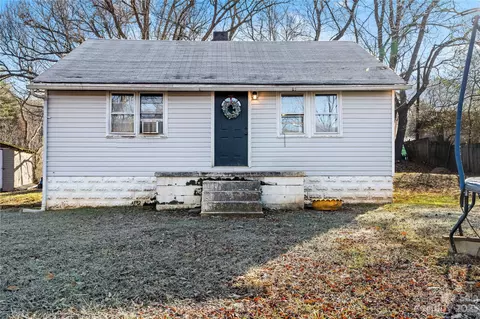 5 Lollis Rd, Candler, NC 28715