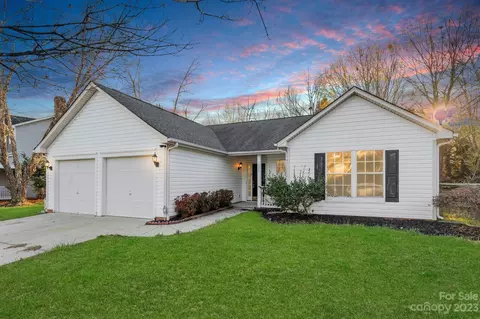 1836 Pine Mountain Rd, Charlotte, NC 28214