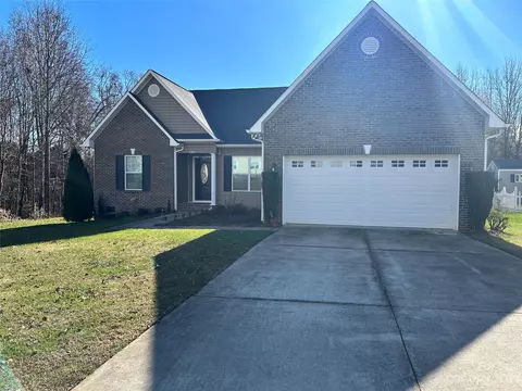 1808 Ranchland Nw 15 Dr NW #15, Conover, NC 28613