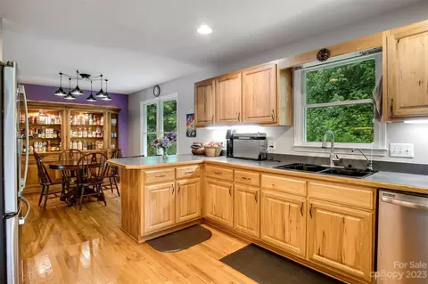 27 Ellistone Ct, Sylva, NC 28779 photo 11