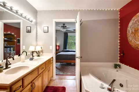 27 Ellistone Ct, Sylva, NC 28779 photo 23