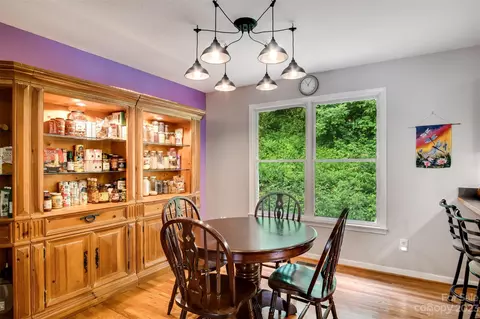 27 Ellistone Ct, Sylva, NC 28779 photo 9