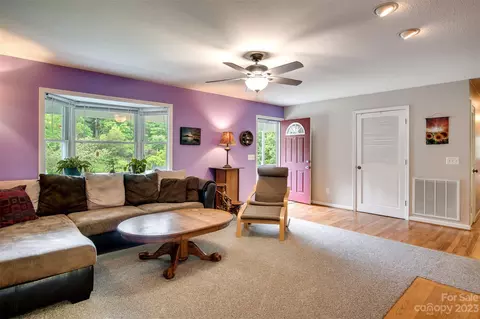 27 Ellistone Ct, Sylva, NC 28779 photo 5