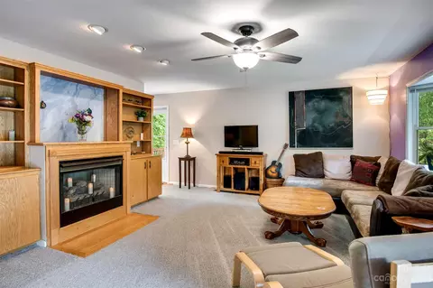 27 Ellistone Ct, Sylva, NC 28779 photo 3