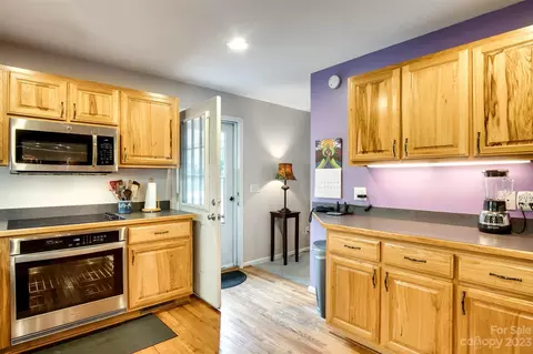 27 Ellistone Ct, Sylva, NC 28779 photo 10