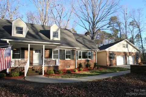 4301 Wesley Chapel Rd, Matthews, NC 28104
