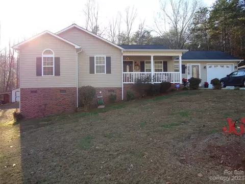 241 Dare Rd, Hamptonville, NC 27020