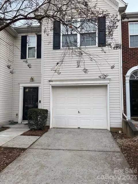 1722 Glenlea Vista Ct, Charlotte, NC 28216