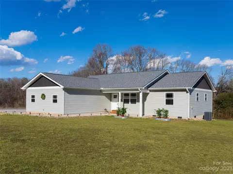 32 Dawn Ln, Flat Rock, NC 28731 photo 2