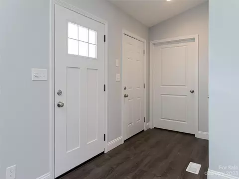 32 Dawn Ln, Flat Rock, NC 28731 photo 5