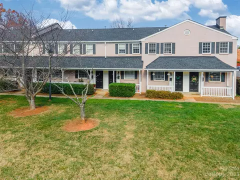 1224 Green Oaks J Ln #J, Charlotte, NC 28205