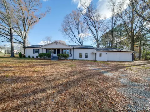 7412 Pin Oak Dr, Indian Trail, NC 28079