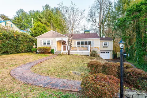 342 Eastover Cir, Lenoir, NC 28645