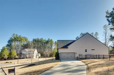 4652 Summerside Dr, Clover, SC 29710 photo 34