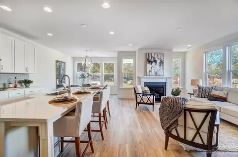 6016 Corbin Woods Ct, Charlotte, NC 28226